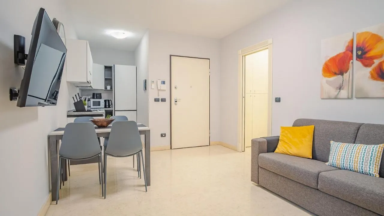 Apartment Relais Du Lac Loft - Italian Homing Desenzano del Garda Italy